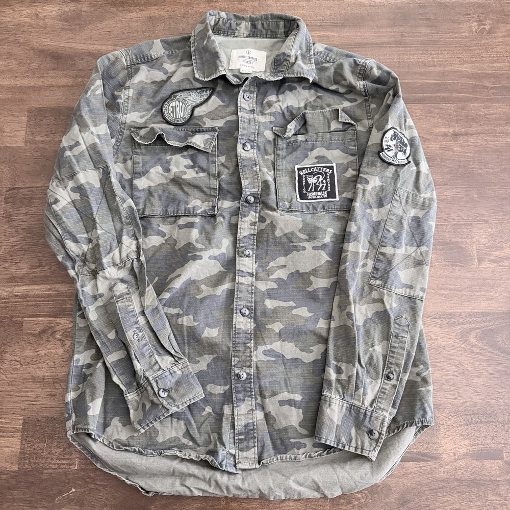 Cotton On Utility Surplus Camo Button Down With Patches Mens Medium